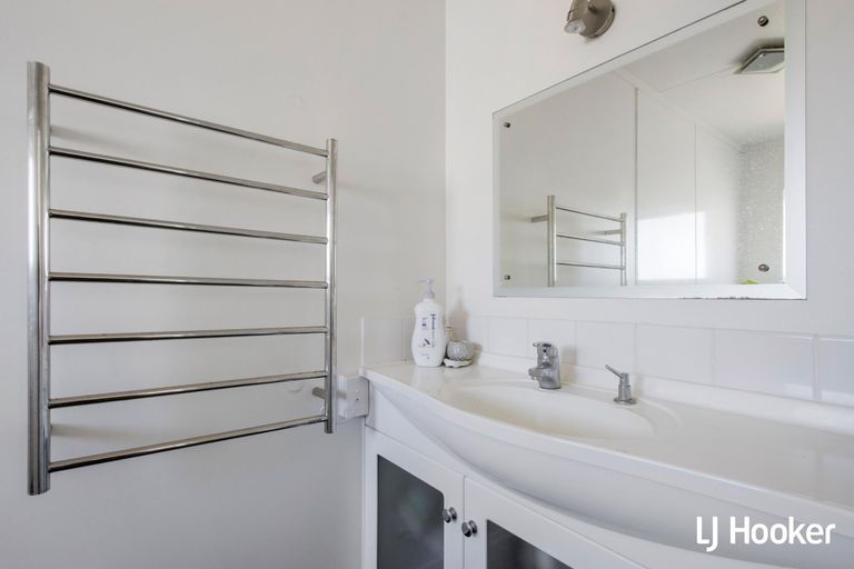 Photo of property in 108d Dillon Street, Waihi Beach, 3611