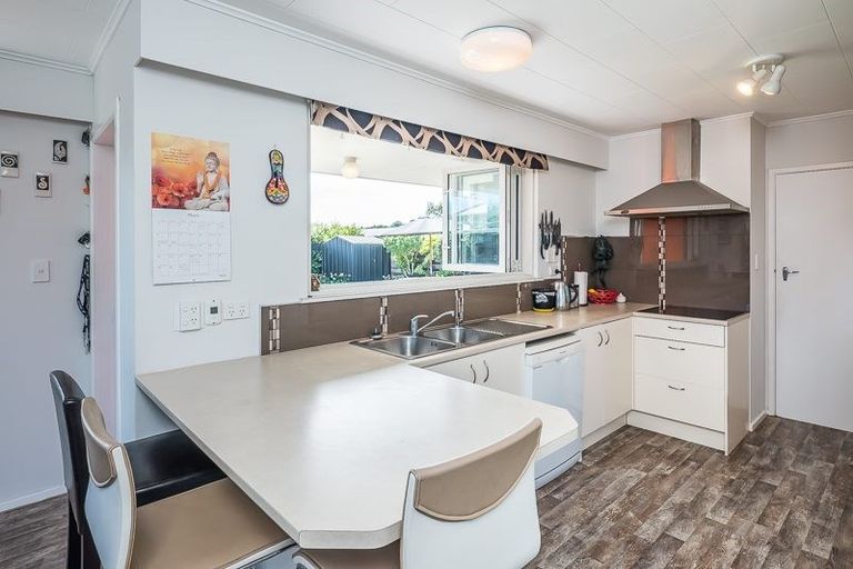 Photo of property in 53 Rimu Street, Waikanae, 5036