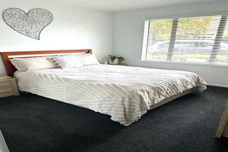 Photo of property in 26a Crofton Road, Harewood, Christchurch, 8051