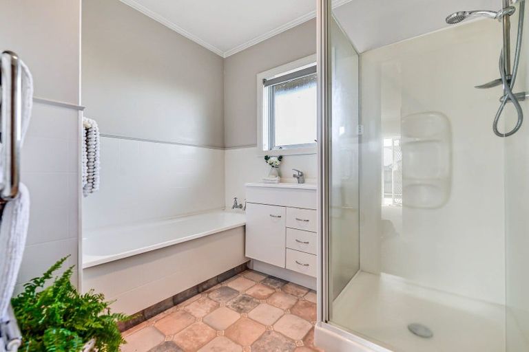 Photo of property in 39 Braid Road, St Andrews, Hamilton, 3200