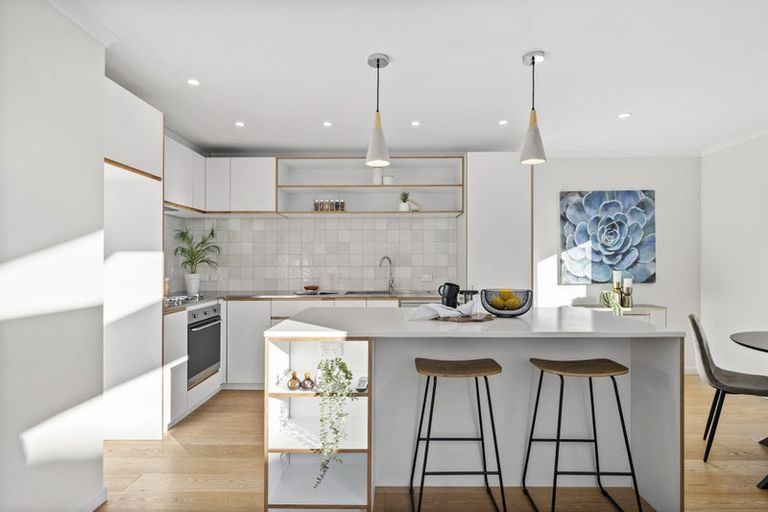 Photo of property in 3/6 The Parade, Island Bay, Wellington, 6023