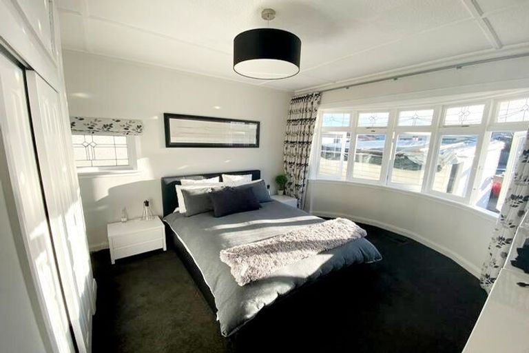 Photo of property in 10 Plunket Avenue, Petone, Lower Hutt, 5012