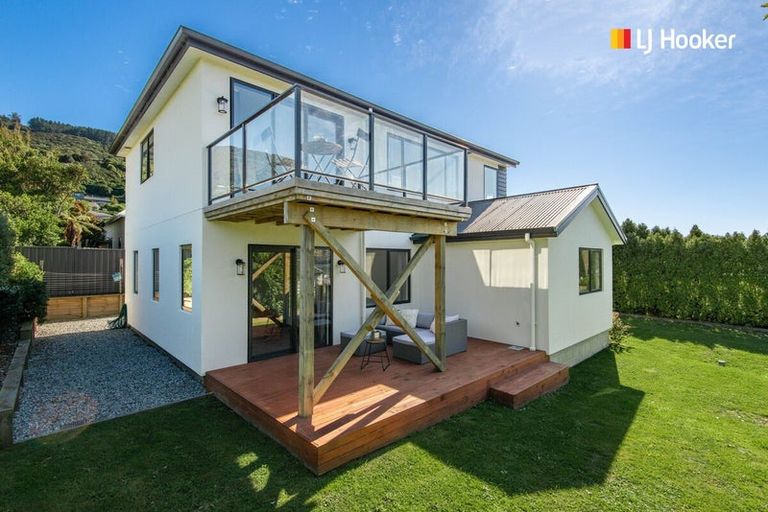 Photo of property in 7a Athol Place, Ravensbourne, Dunedin, 9022