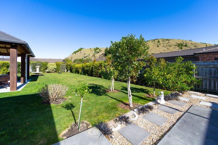 Photo of property in 12 Oak Place, Poraiti, Napier, 4112