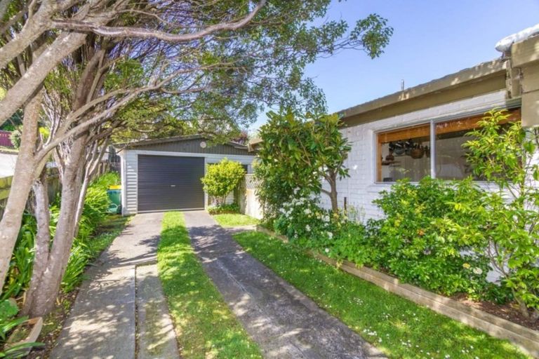 Photo of property in 464 Warspite Avenue, Ascot Park, Porirua, 5024