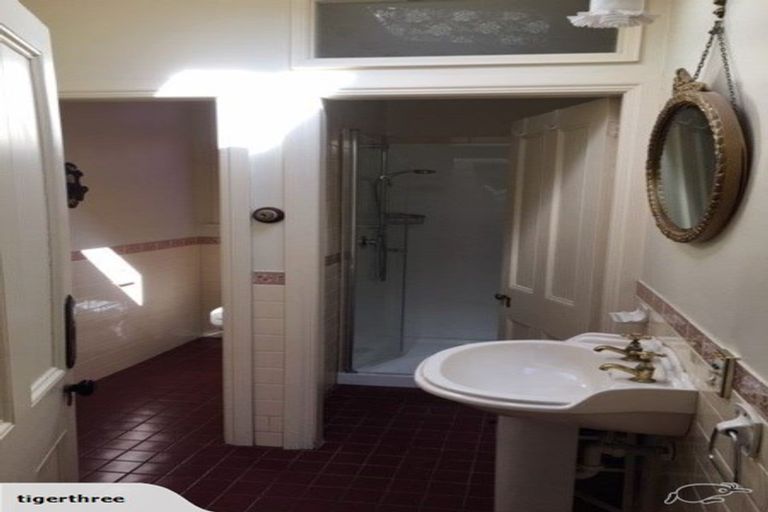 Photo of property in 1 Knighton Road, Hillcrest, Hamilton, 3216