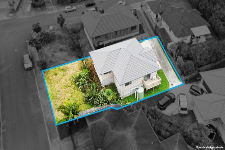 Photo of property in 8 Vino Cina Heights, Ranui, Auckland, 0612