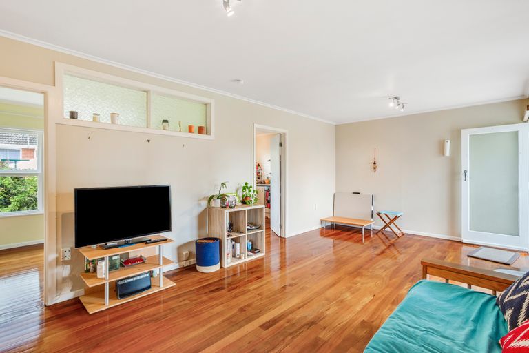 Photo of property in 19 Ellen Street, Manurewa East, Auckland, 2102