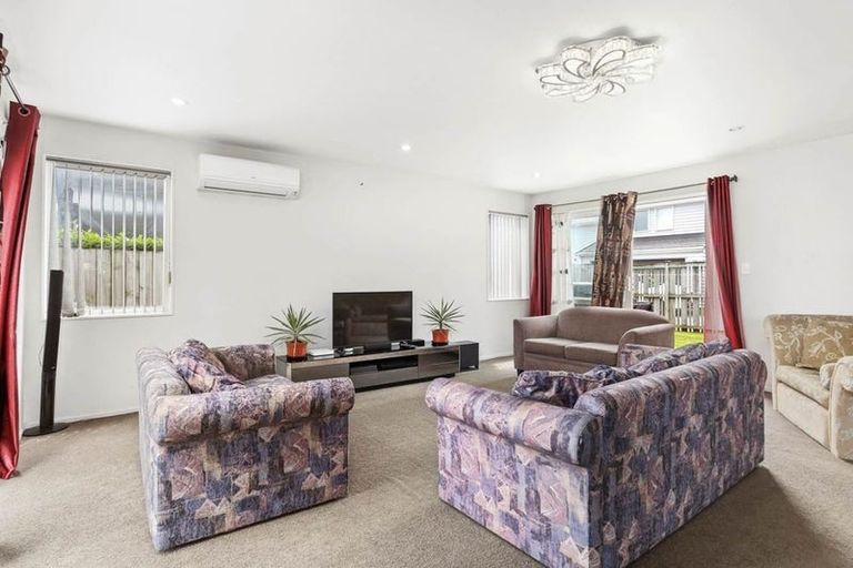 Photo of property in 229 Porchester Road, Takanini, 2112