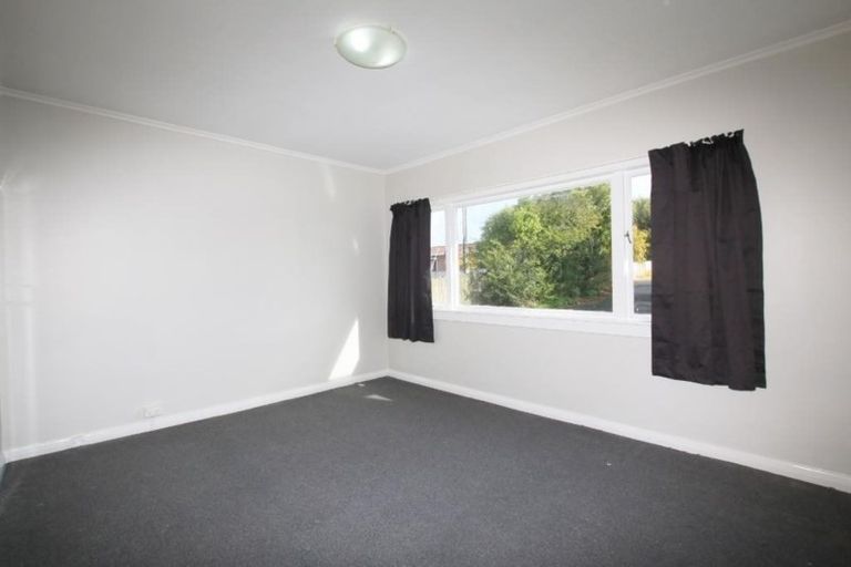 Photo of property in 53 Lynwood Road, New Lynn, Auckland, 0600