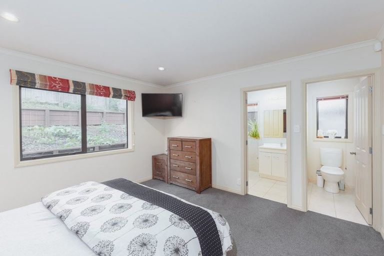 Photo of property in 73 Saint James Drive, Huntington, Hamilton, 3210