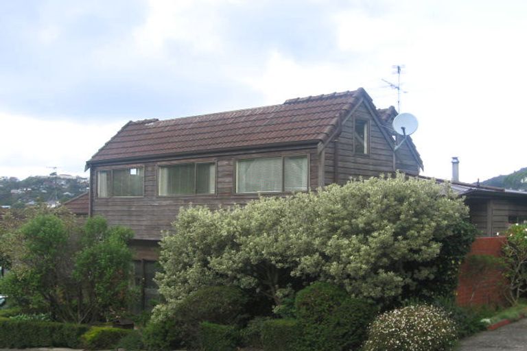 Photo of property in 15 Amapur Drive, Khandallah, Wellington, 6035