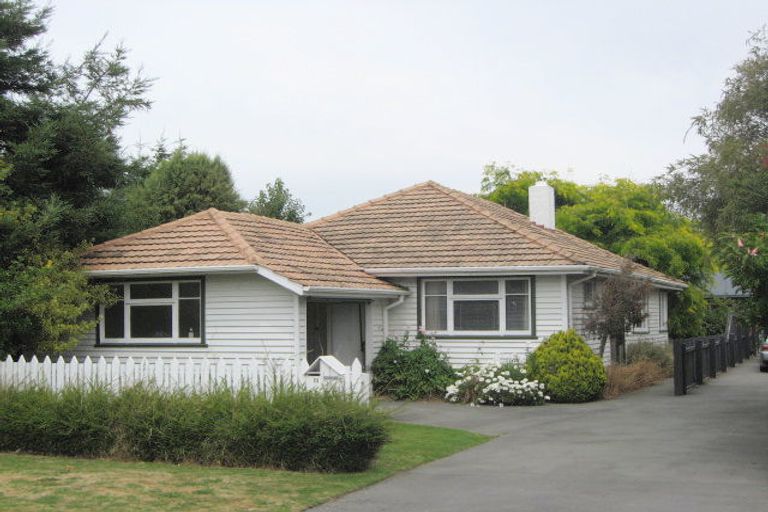 Photo of property in 2/11 Kenwyn Avenue, St Albans, Christchurch, 8052