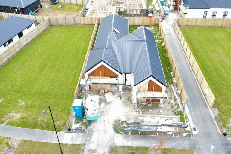 Photo of property in 52 Matamoe Drive, Halswell, 8025