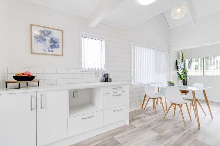 Photo of property in 1/13 Blanes Road, Weymouth, Auckland, 2103