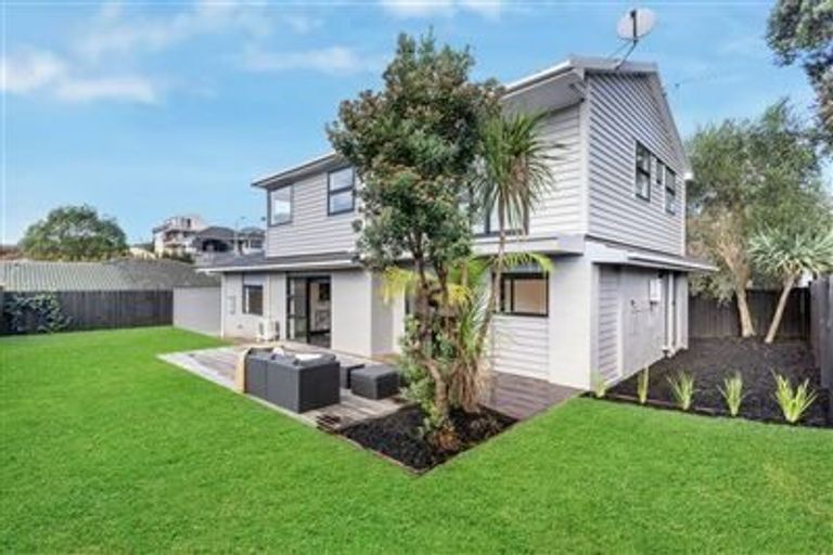 Photo of property in 4/155 Bucklands Beach Road, Bucklands Beach, Auckland, 2012