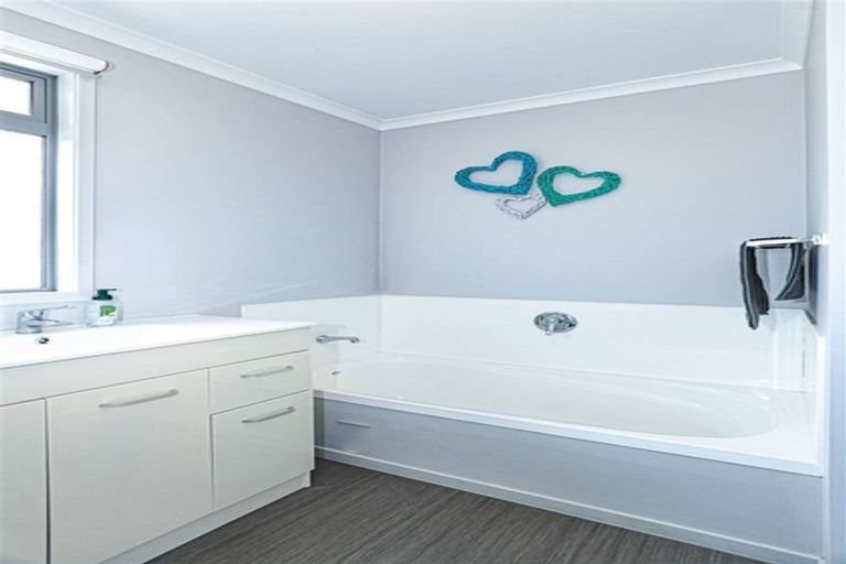 Photo of property in 81 Mahi Road, Te Kauwhata, 3710