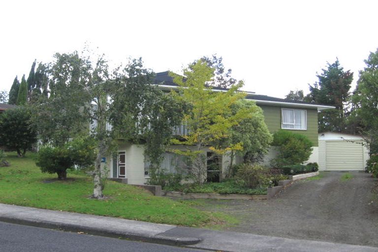 Photo of property in 14 Vina Place, Massey, Auckland, 0614