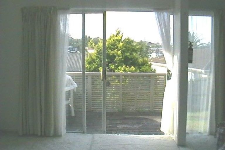 Photo of property in 58 Beulah Avenue, Rothesay Bay, Auckland, 0630