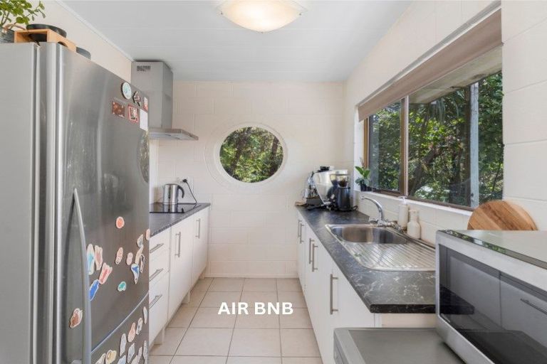 Photo of property in 53 Island Bay Road, Beach Haven, Auckland, 0626
