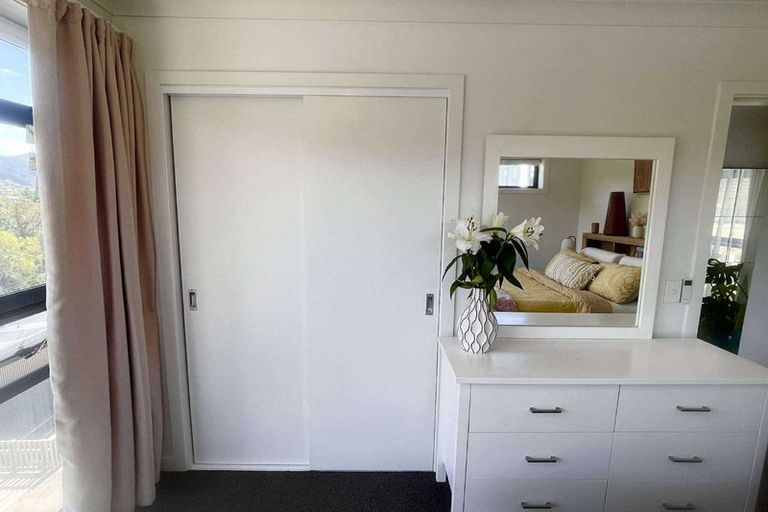 Photo of property in 11 Ara Patukawenga, Tawa, Wellington, 5028