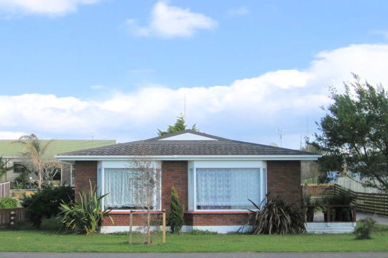 Photo of property in 32 Topaz Drive, Papamoa Beach, Papamoa, 3118