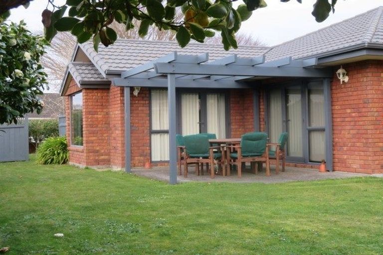 Photo of property in 12 Mana Place, Awapuni, Palmerston North, 4412