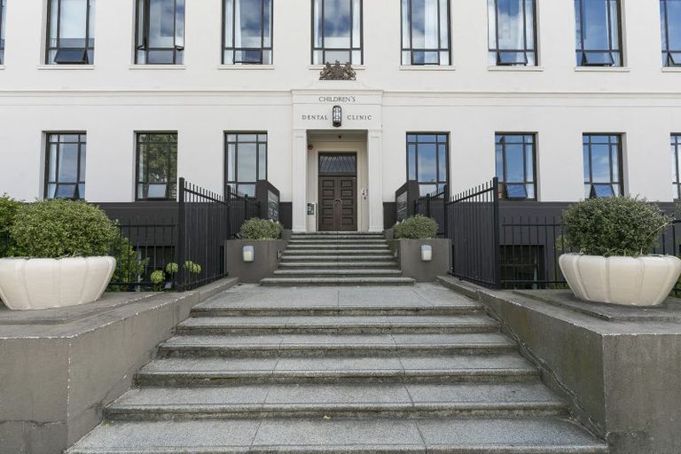 Photo of property in Augusta Apartments, 10/254 Willis Street, Te Aro, Wellington, 6011