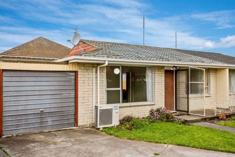 Photo of property in 2/32 Elizabeth Street, Riccarton, Christchurch, 8041
