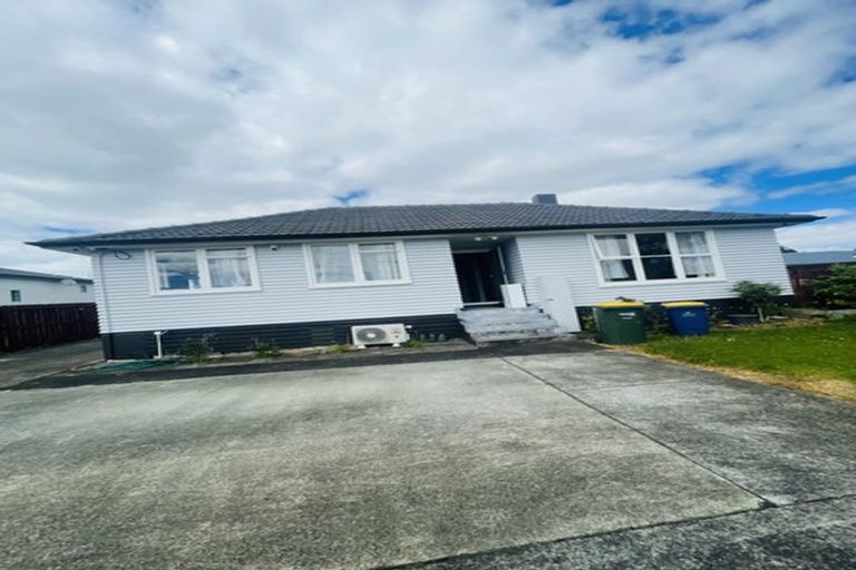 Photo of property in 50 St Leonards Road, Kelston, Auckland, 0602