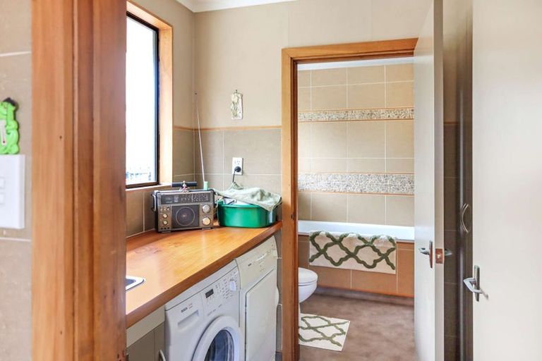 Photo of property in 11 Corbett Street, Hector, 7822