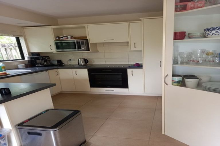 Photo of property in 1/8 Beaudine Avenue, Glenfield, Auckland, 0629