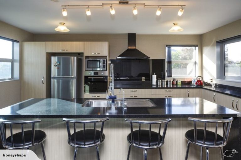 Photo of property in 36 Rodeo Drive, Kelvin Grove, Palmerston North, 4414