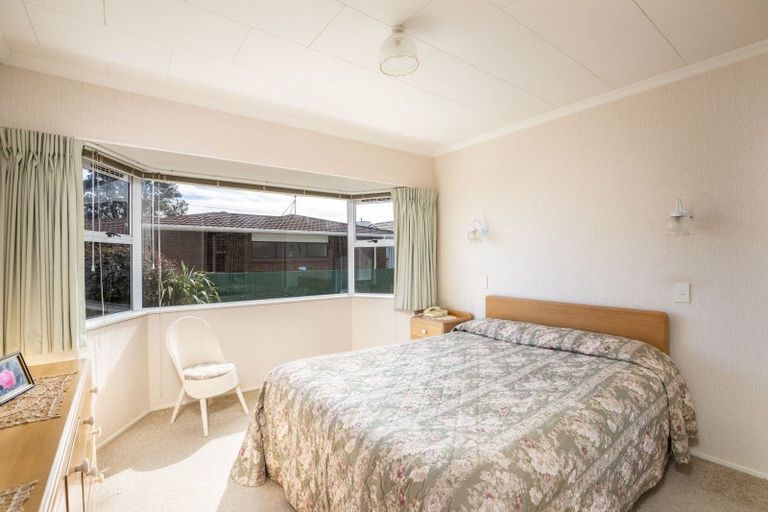 Photo of property in 2/17 Whiteley Street, Moturoa, New Plymouth, 4310