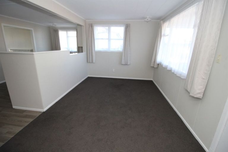 Photo of property in 219 Balmoral Drive, Tokoroa, 3420
