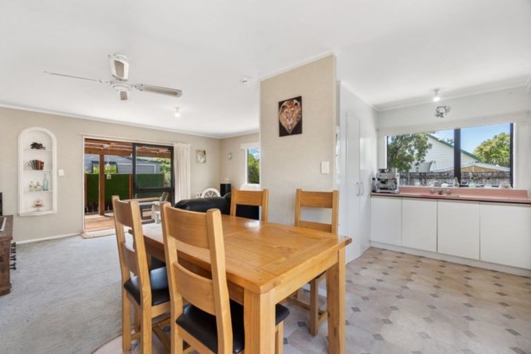 Photo of property in 91b Oakfield Crescent, Pukete, Hamilton, 3200