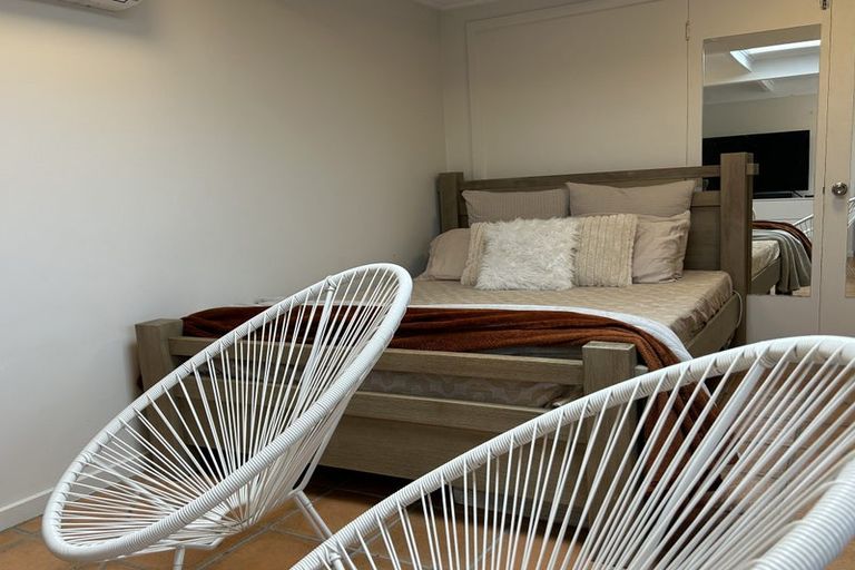 Photo of property in 1/6 Stansfield Place, Sunnyhills, Auckland, 2010