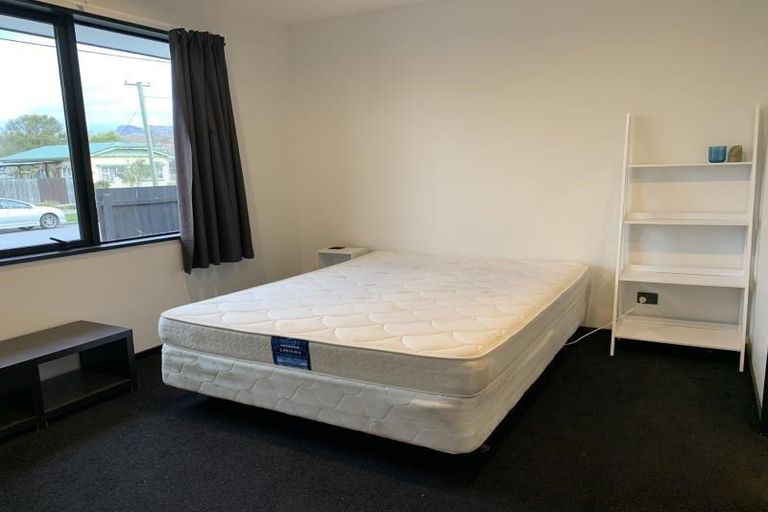 Photo of property in 68 Matlock Street, Woolston, Christchurch, 8062