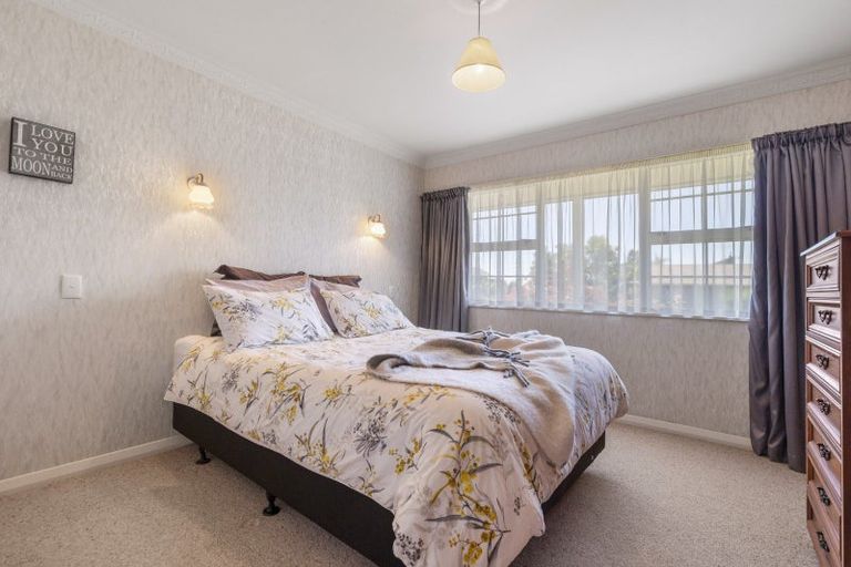 Photo of property in 2 Webb Avenue, Levin, 5510