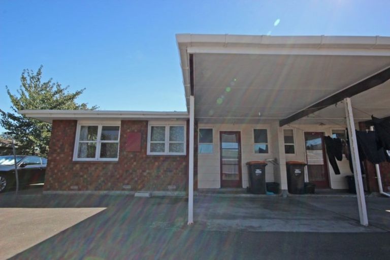 Photo of property in 676 Main Street, Palmerston North, 4414