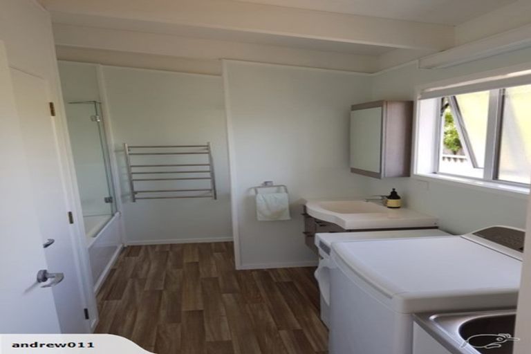 Photo of property in 2 Taihiki Road, Clarks Beach, 2122