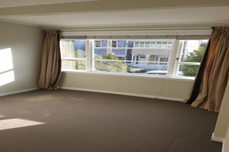 Photo of property in 87 Austin Street, Mount Victoria, Wellington, 6011