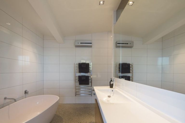 Photo of property in 17 Loop Road, Kawarau Falls, Queenstown, 9300