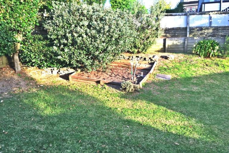 Photo of property in 86 Stredwick Drive, Torbay, Auckland, 0630