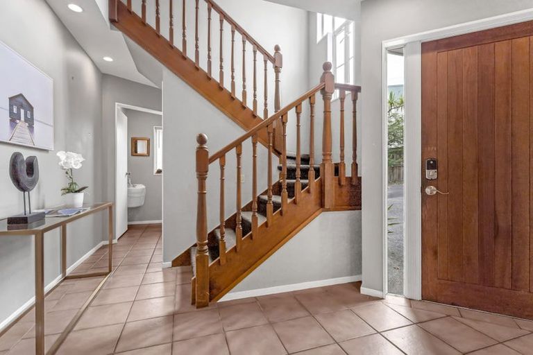 Photo of property in 2/19 Rodney Road, Northcote Point, Auckland, 0627