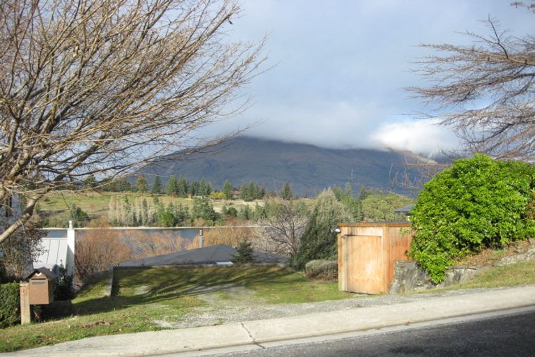 Photo of property in 2 The Terrace, Queenstown, 9300