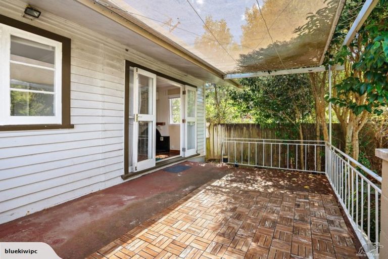 Photo of property in 50 Hebron Road, Waiake, Auckland, 0630