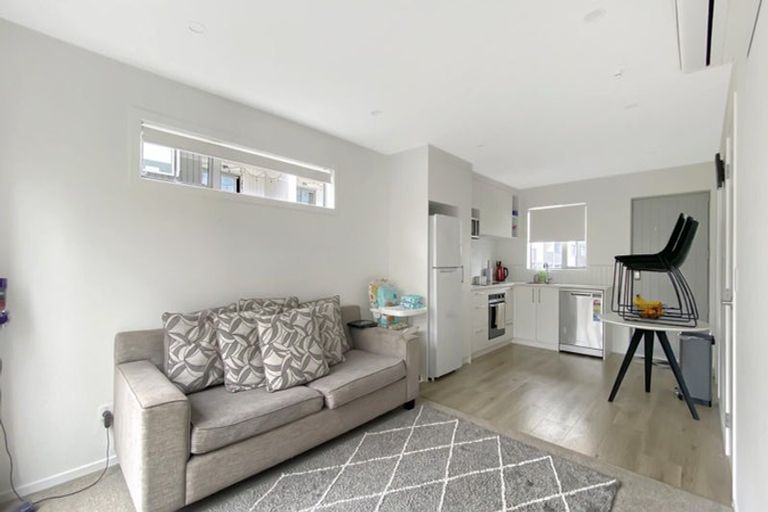 Photo of property in 2 Ngae Place, Mangere East, Auckland, 2024