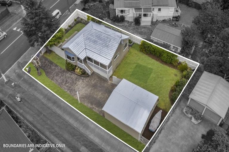 Photo of property in 342 Royal Road, Massey, Auckland, 0614