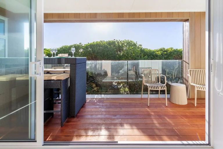 Photo of property in 1/49 Marine Parade, North New Brighton, Christchurch, 8083